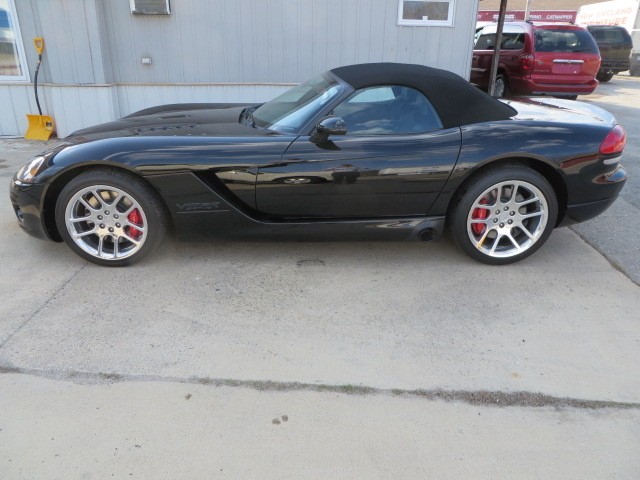 2004 DODGE VIPER SRT-10