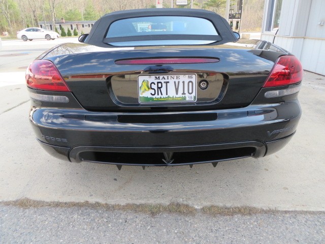 2004 DODGE VIPER SRT-10