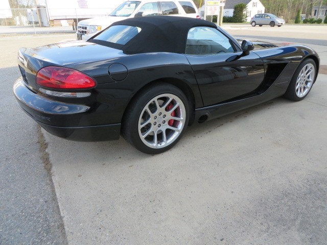 2004 DODGE VIPER SRT-10