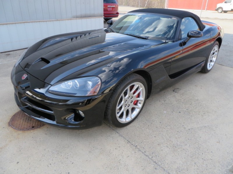 2004 DODGE VIPER SRT-10 RAW POWER - Low miles ROCHESTER, NH