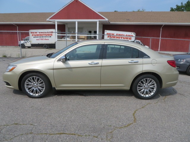 2011 CHRYSLER 200 LIMITED