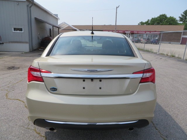 2011 CHRYSLER 200 LIMITED