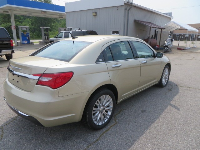 2011 CHRYSLER 200 LIMITED