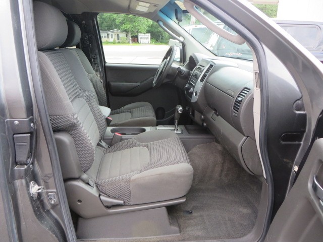 2009 NISSAN FRONTIER KING CAB SE