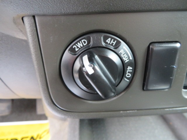2009 NISSAN FRONTIER KING CAB SE