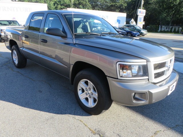 2011 DODGE DAKOTA SLT