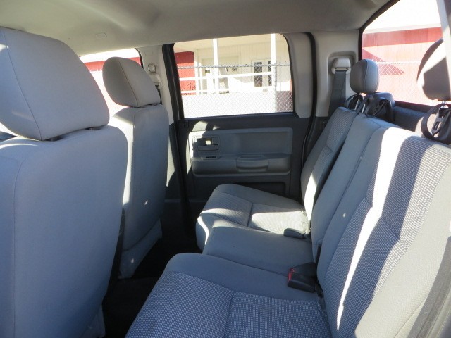 2011 DODGE DAKOTA SLT