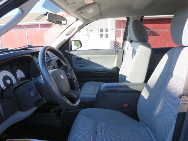 2011 DODGE DAKOTA SLT